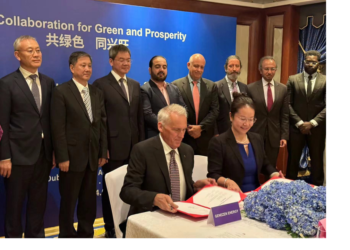 شركة هونغ يوان دينجلي للطاقة الجديدة بالصين تحضر القمة العالمية لطاقة المستقبل في أبوظبي