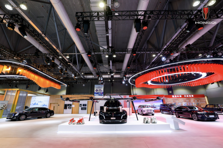 HONGQI تستعرض الفخامة الشرقية في معرض هونغ كونغ الدولي للسيارات وسلسلة التوريد 2025